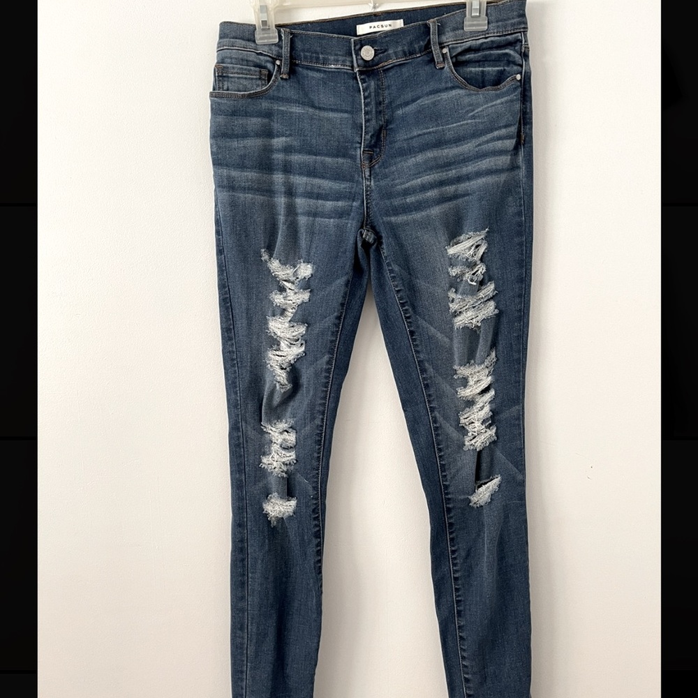 Ripped Jeans Medium Wash
